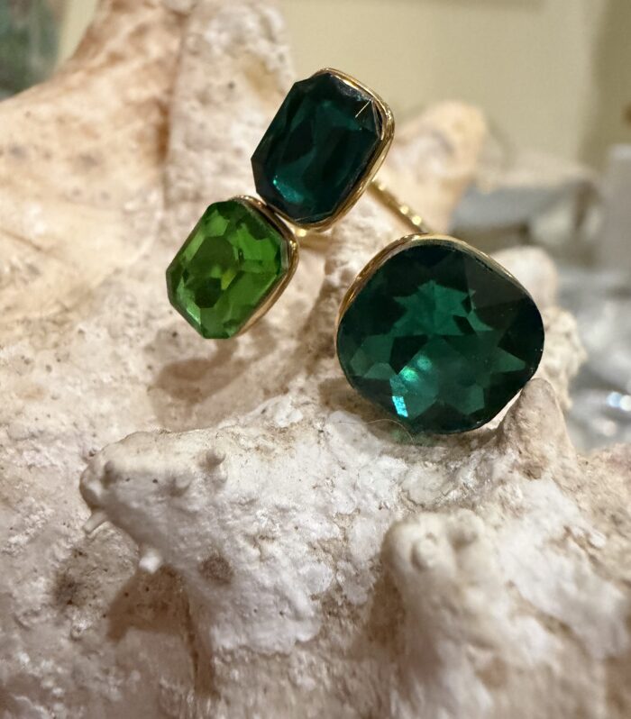 Anello tre pietre smeraldo